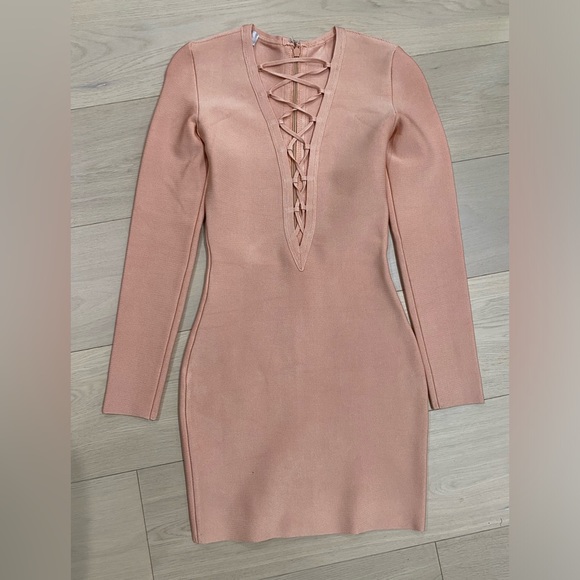 House of CB Peach Pink Lace Front Reyna Bandage Mini Dress Size Small - Picture 2 of 8